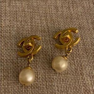 Chanel ClipOn Pearl Earrings